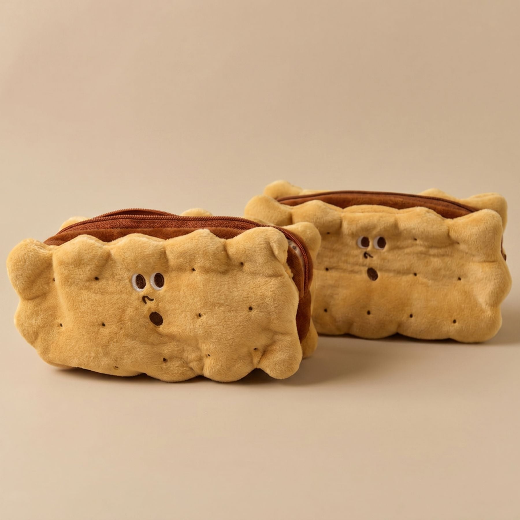 Trousse Peluche Biscuit Kawaii | Forme Cookie 3D | Grande Capacité Zippée | Accessoire Scolaire Mignon